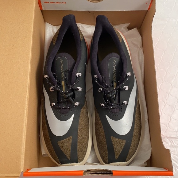 Nike Future Speed Shield running sneakers 6Y Black Silver Olive - Picture 8 of 11